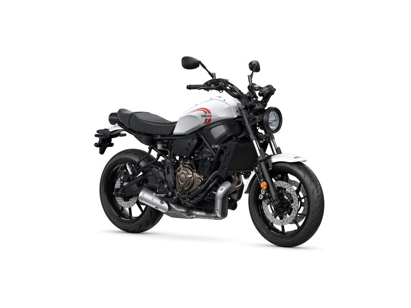 YAMAHA XSR 700 click to zoom image