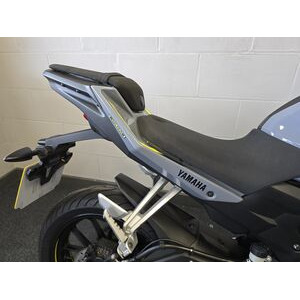 YAMAHA MT 125 ABS click to zoom image