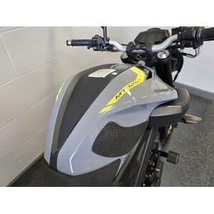 YAMAHA MT 125 ABS click to zoom image