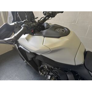 YAMAHA Tracer 9 GT Y-AMT - EX DEMO click to zoom image