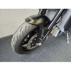 YAMAHA MT 10 click to zoom image