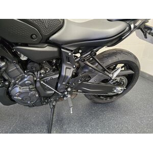 YAMAHA MT 07 click to zoom image