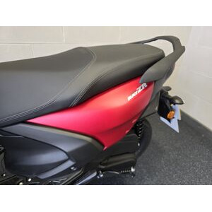 YAMAHA RayZR 125 click to zoom image