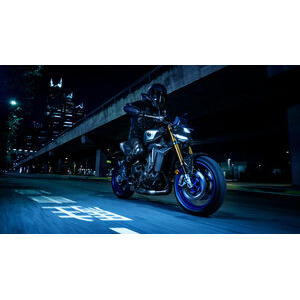 YAMAHA MT-09 SP click to zoom image