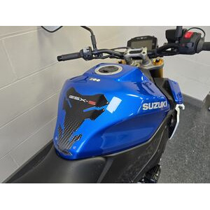 SUZUKI GSXS 1000 click to zoom image