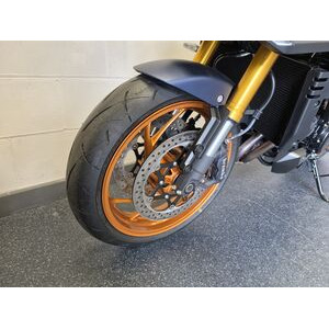 SUZUKI GSXS 1000 Katana click to zoom image