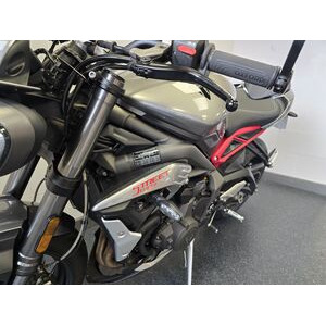 TRIUMPH Triumph Street Triple 765 RS click to zoom image
