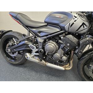 TRIUMPH Trident 660 click to zoom image