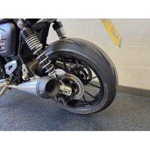 TRIUMPH Speed Twin 1200 click to zoom image