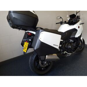 HONDA NT1100 D-P click to zoom image