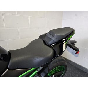 KAWASAKI Z900 ZR click to zoom image