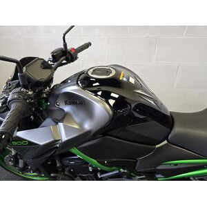 KAWASAKI Z900 ZR click to zoom image