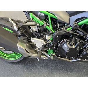 KAWASAKI Z900 ZR click to zoom image