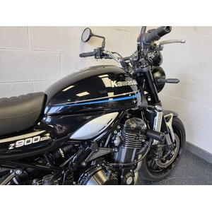 KAWASAKI Z900 RS click to zoom image
