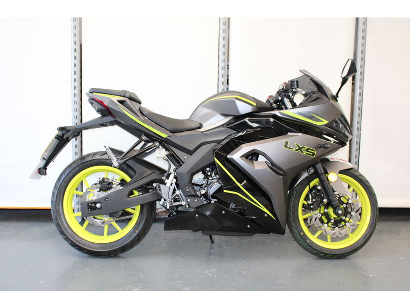 LEXMOTO LXS 125 click to zoom image